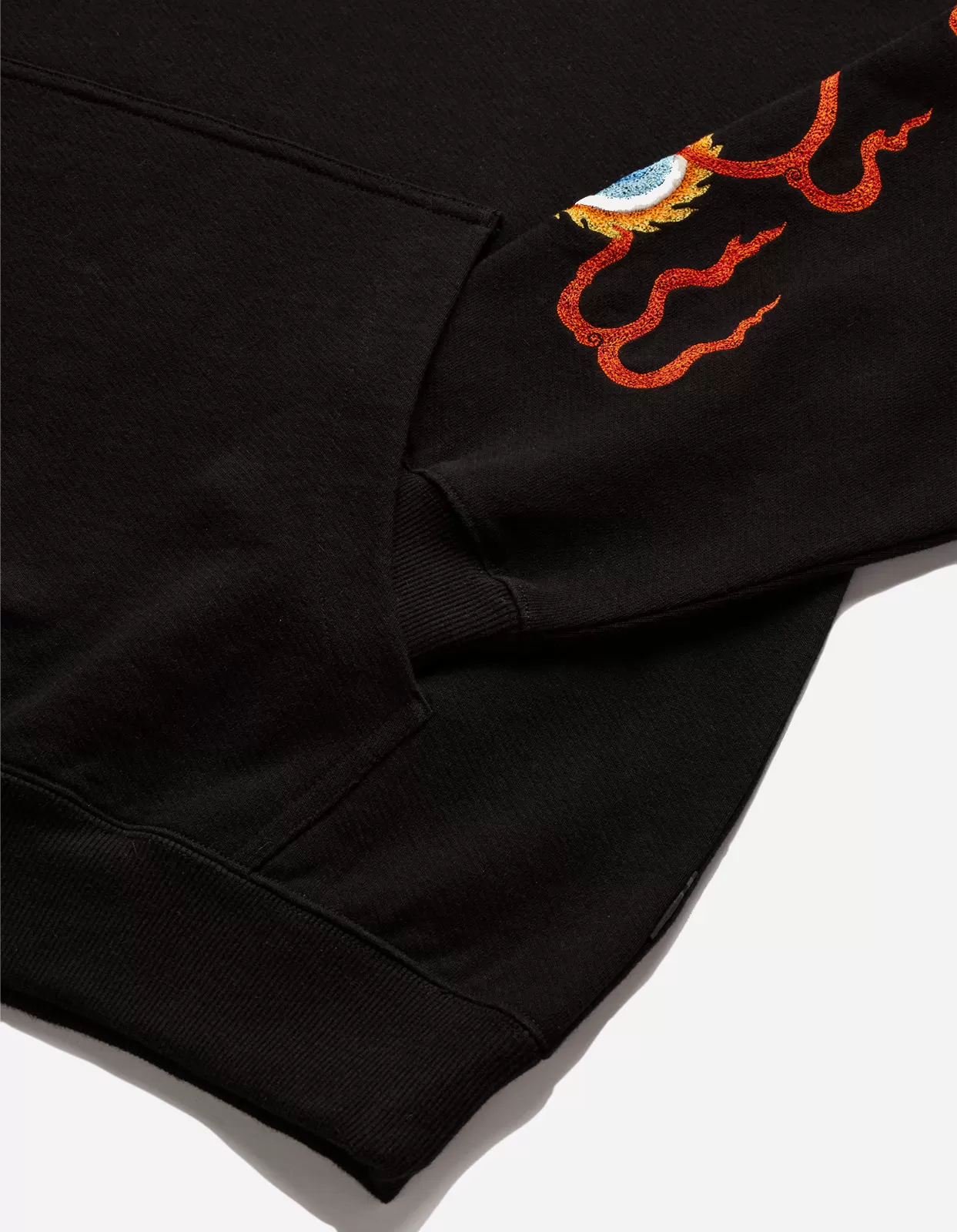 5016 Abundance Dragon Hooded Sweat Black