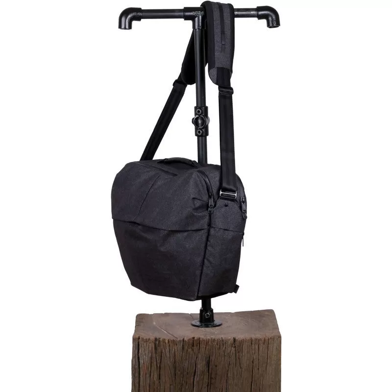 Alchemy Equipment AEL007 Large Shoulder Bag | Black Wax