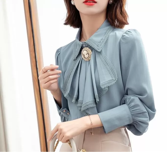 Audrey Vintage-style Cameo Blouse