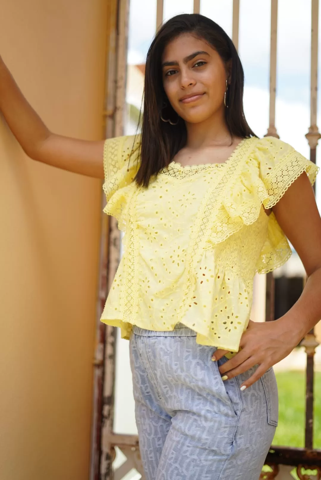 CTX6433 Yellow Ruffles short sleeves key whole blouse