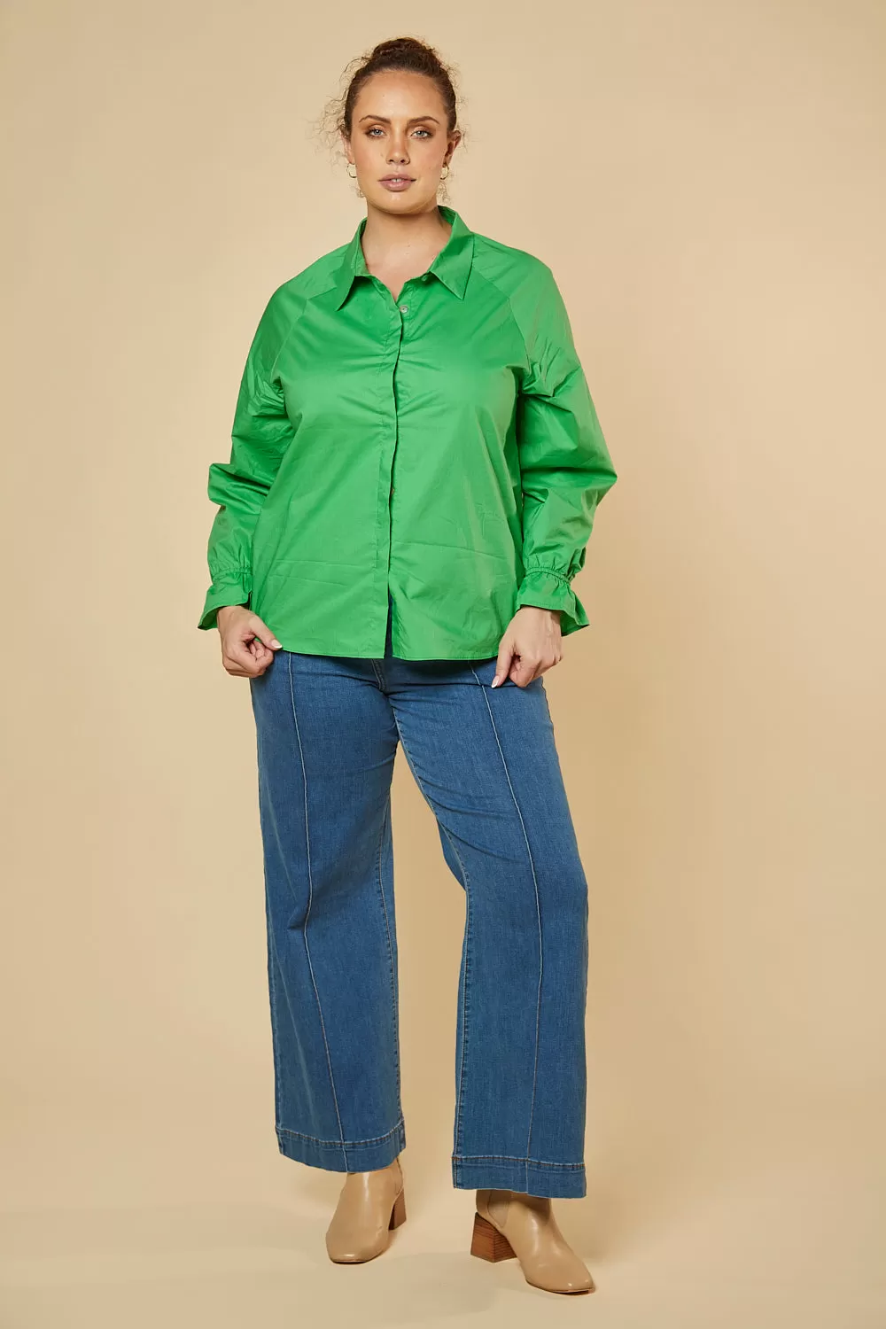 Ebony Frill Cuff Shirt in Green Poplin