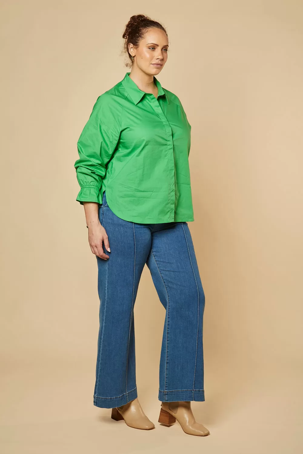 Ebony Frill Cuff Shirt in Green Poplin