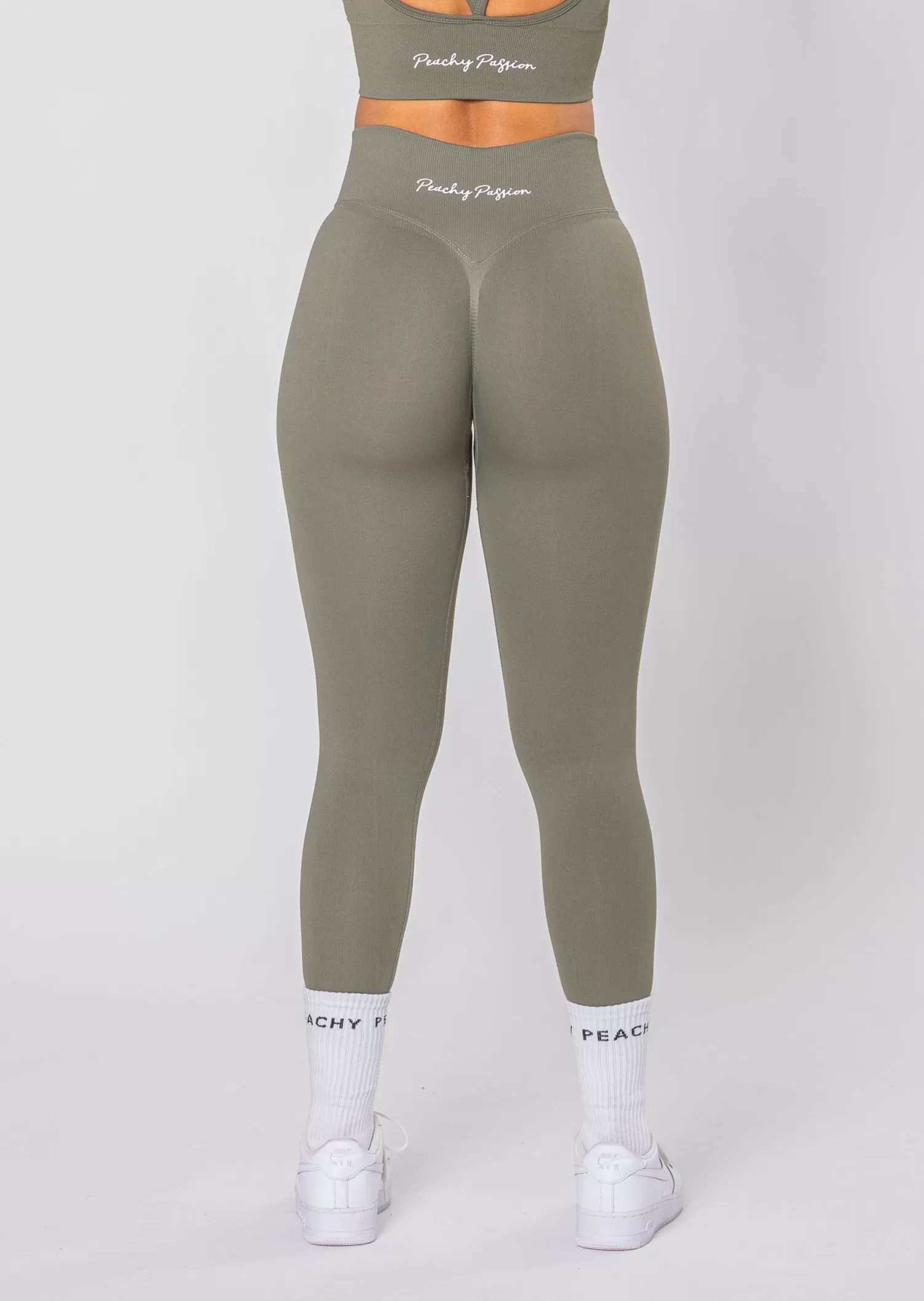 [VORBESTELLUNG] PURPOSE Scrunch Leggings