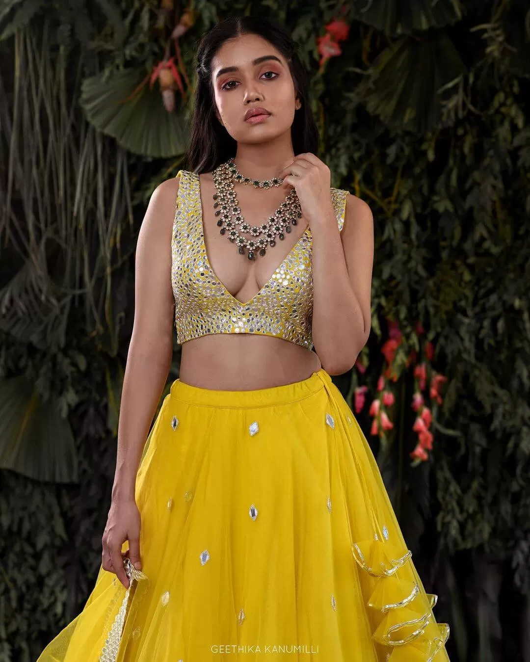 YELLOW-TAPETA-SILK-MIRROR-HALDI-LEHNGHA-CHOLI